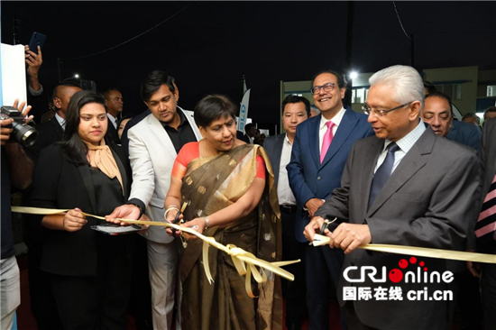 毛里求斯总理：中国企业为毛里求斯社会住房建设作出重要贡献(图1)